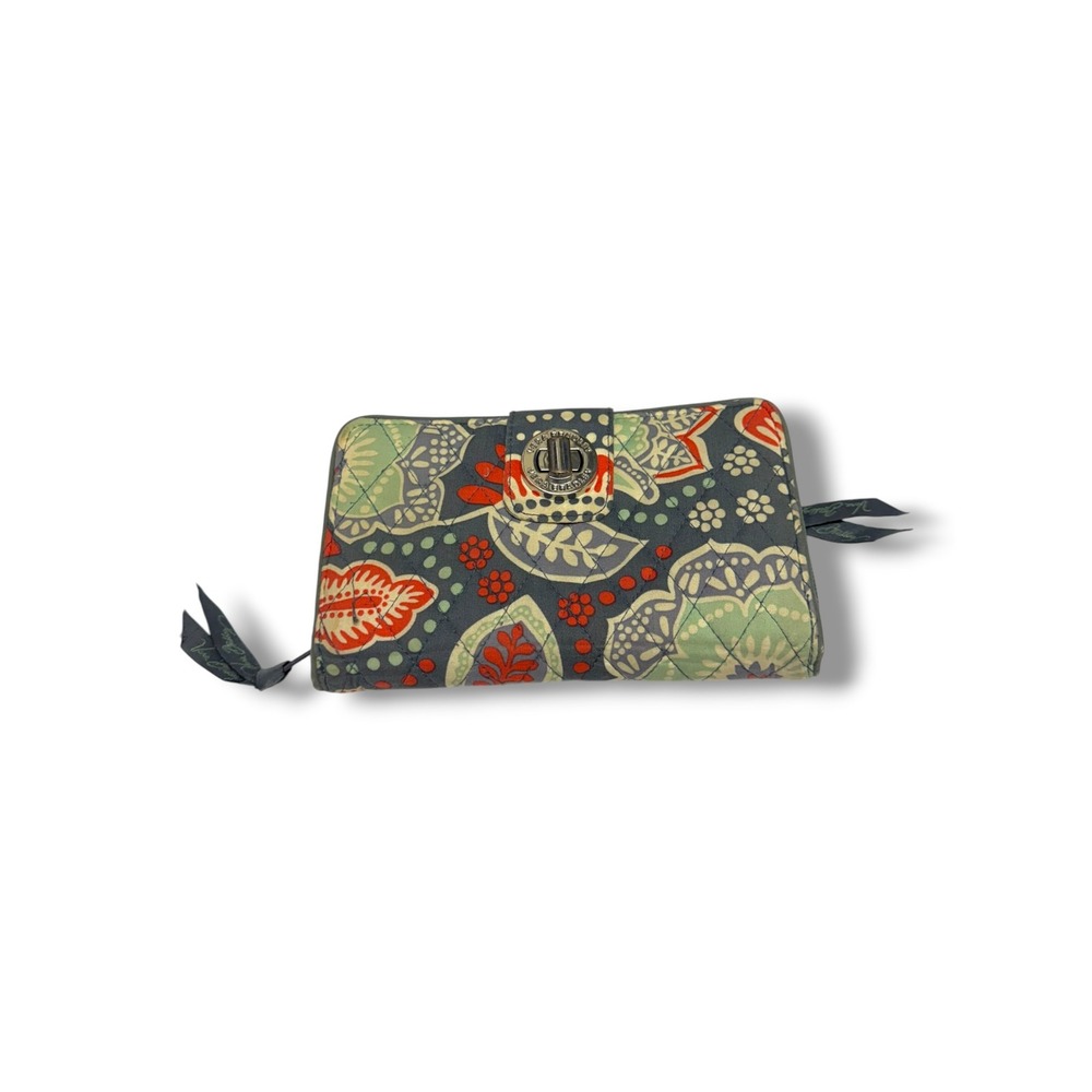 Vera Bradley Nomadic Floral Quilted Turnlock Wallet Accordion Organizer Clutch